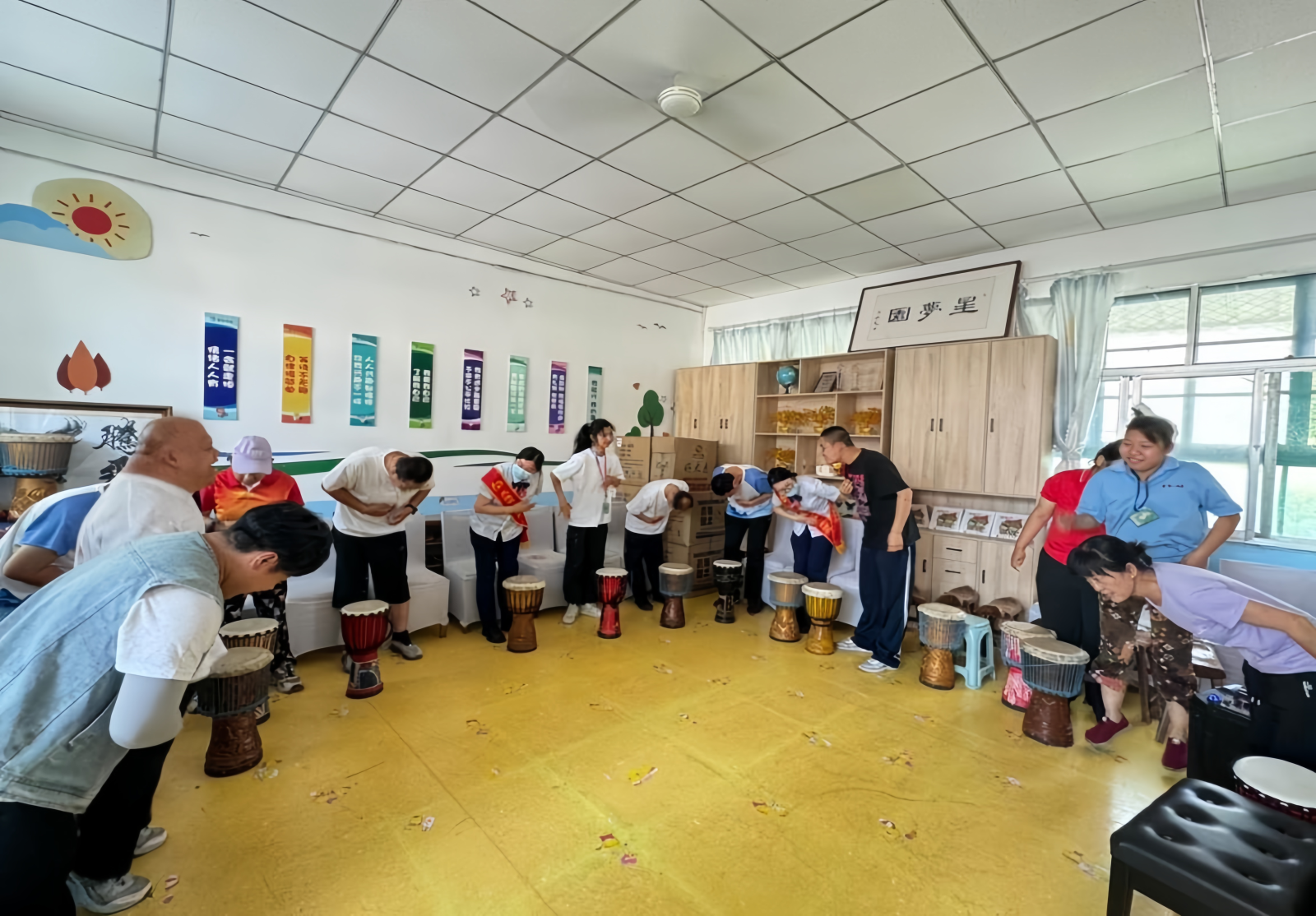 3.星光下温暖的金融课.png 3.星光下温暖的金融课.png