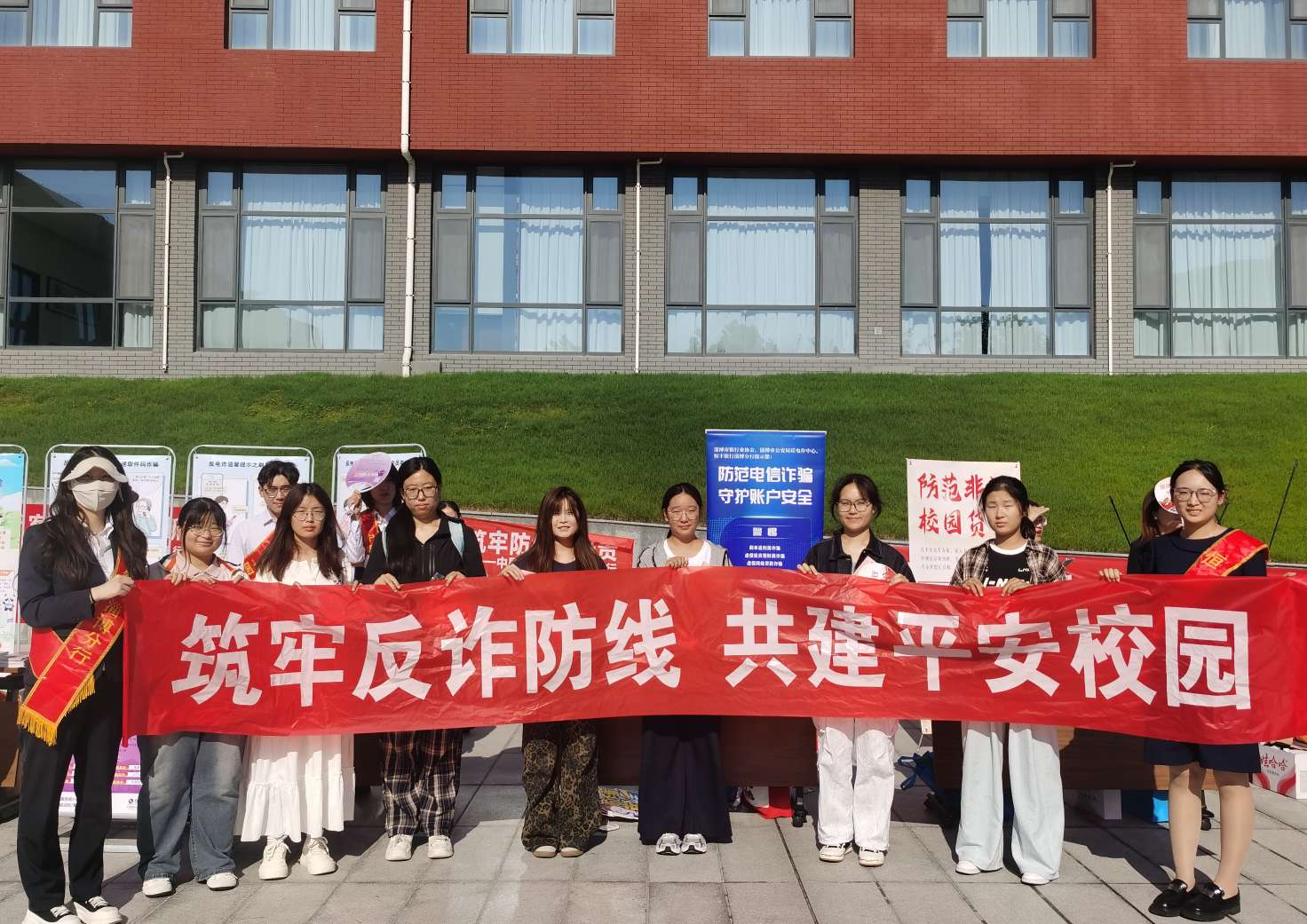 图片2.png 图片2.png